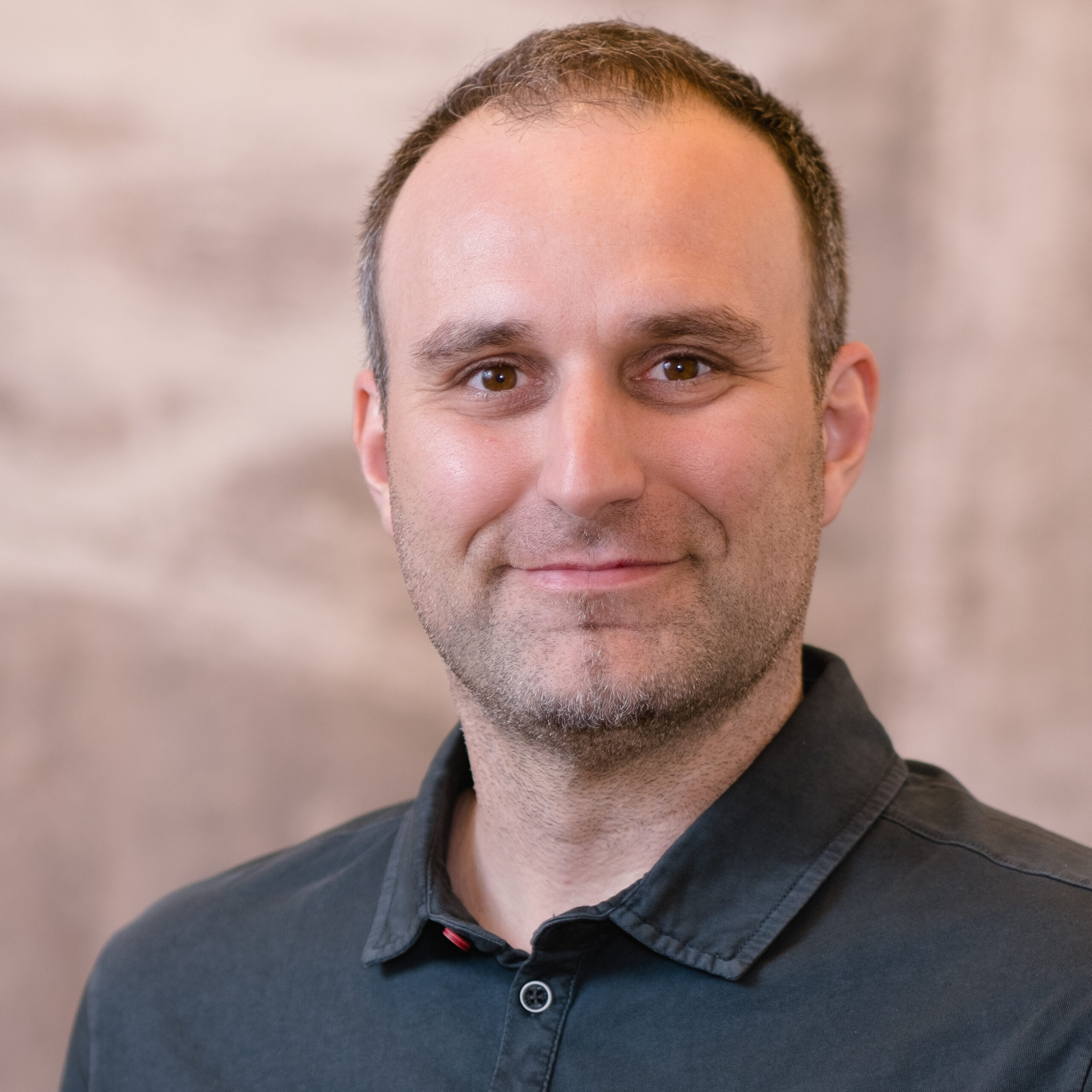 Jürgen Harreiter Portraitfoto Dr.med.univ. Jürgen Harreiter, PhD MSc Portraitbild